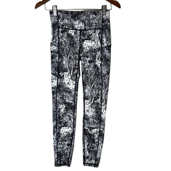 Lululemon Speed Up Tight *Full-On Luxtreme 28" Wildwood Multi - Picture 7 of 15